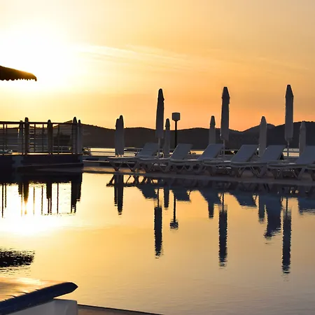 Hotell Roseira Gulluk