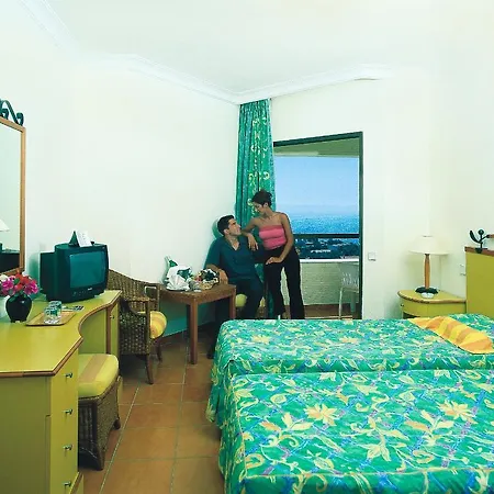 Roseira Hotell 4*